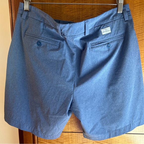Vineyard Vines Men’s 8” Performance Breaker Shorts - Picture 2 of 4